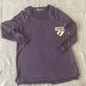 Size M cold shoulder top